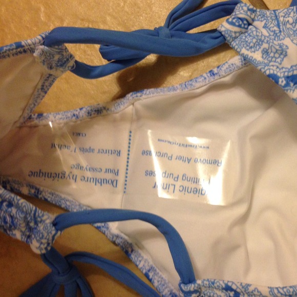 🚫SOLD🚫Victoria secret push up swimming suit - Picture 2 of 4