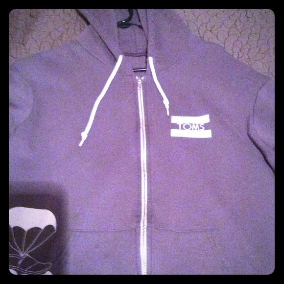 TOMS Hoody!!!
