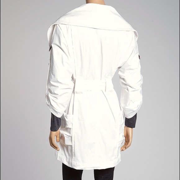 G.E.T Designer Jacket 🤍 - Picture 2 of 3
