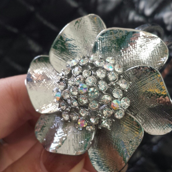 Beautiful flower bangle