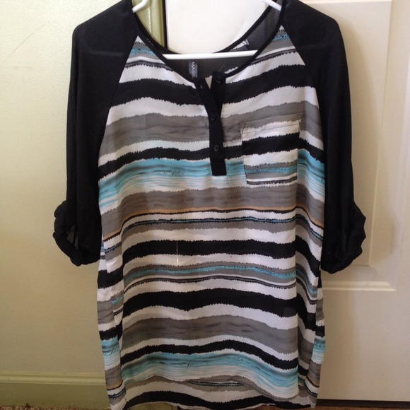 3/4 sleeve stripped shirt