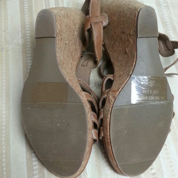 Shoes - Picture 3 of 3