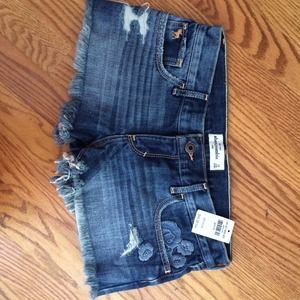 Size 16 kids shorts / equals about a 0-00 in adult