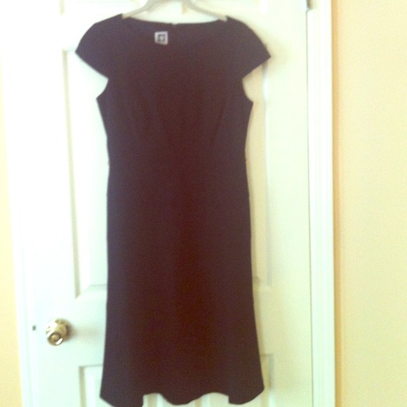 ANNE KLEIN Capped-sleeved dress