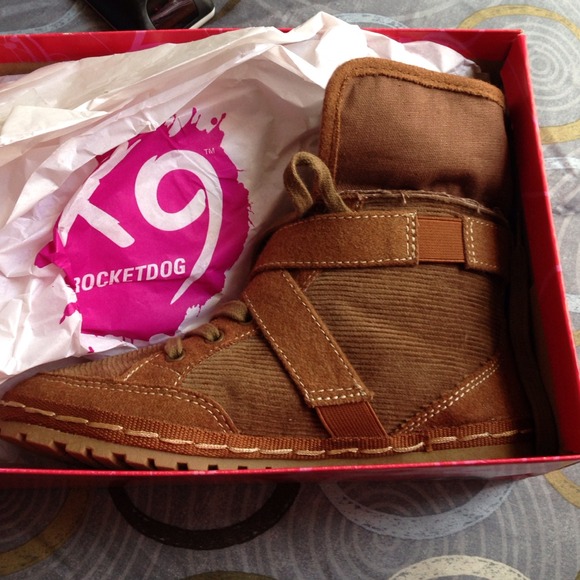 Brown boots brand new