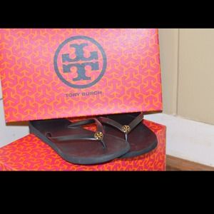 Tory burch flip flops