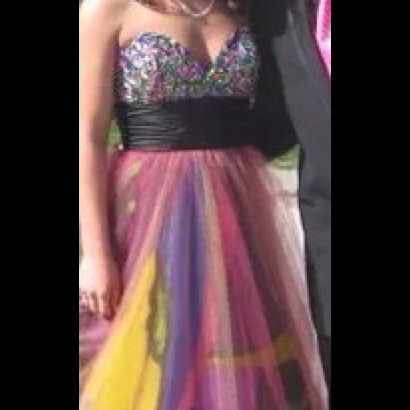 Formal dress. - Picture 1 of 3