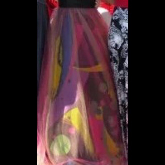 Formal dress. - Picture 2 of 3