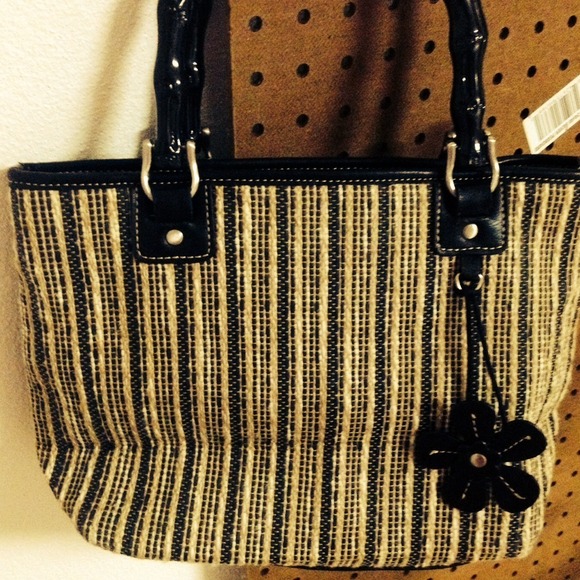 Woven purse with black handles