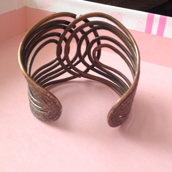 Jewelry - Picture 3 of 3