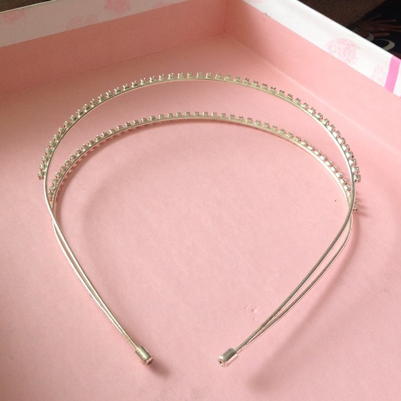 Jewelry - Picture 3 of 3