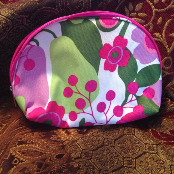 CLINIQUE makeup bag