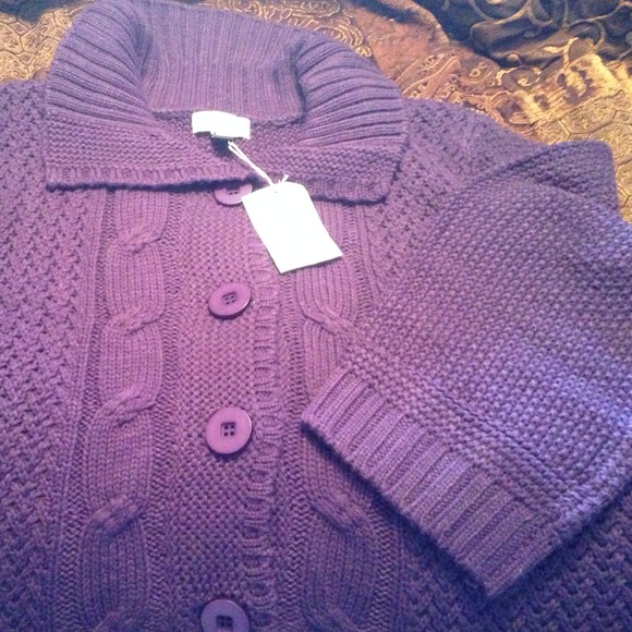BRAND NEW CARDIGAN SOFT