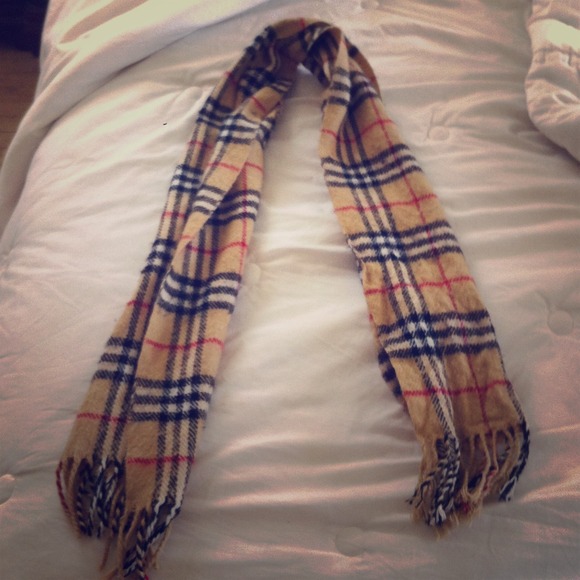 Burberry inspired scarf