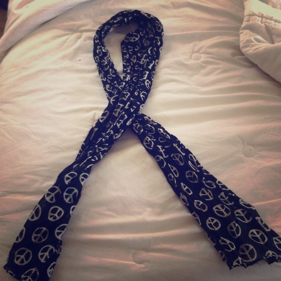 Fashionable Peace sign scarf
