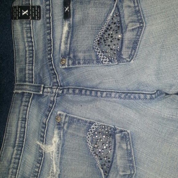 Jeans - Picture 3 of 4