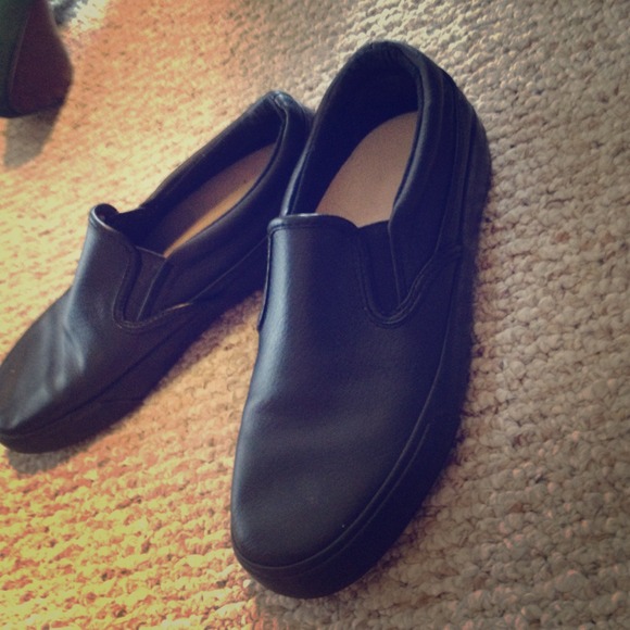 black non-slip work shoes