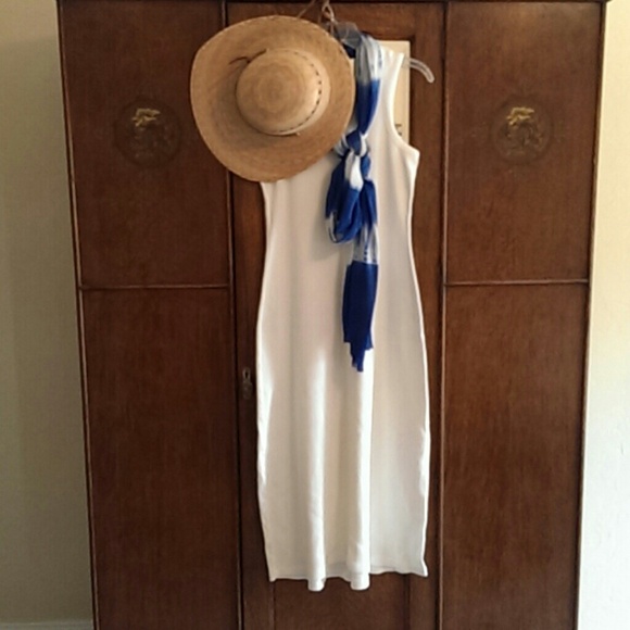 Moda International Dresses & Skirts - 😎Reduced White Sleeveless Moda Dress M  reduced