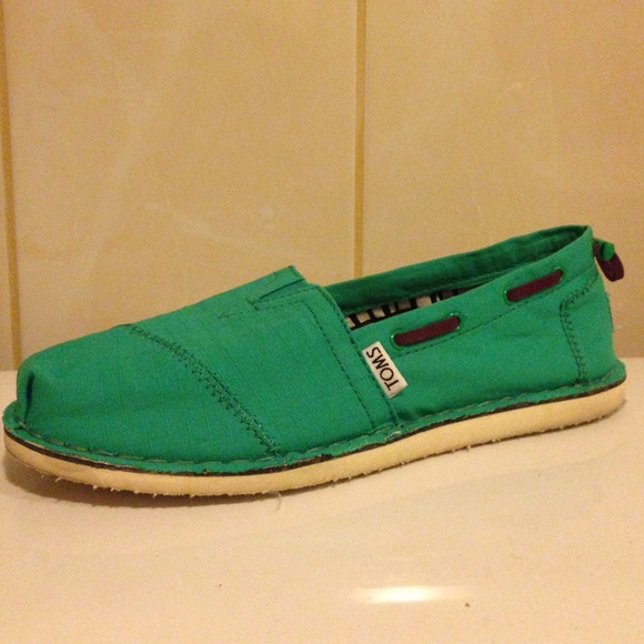 Used Green Bimini Toms Size 8