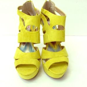 qupid yellow heels