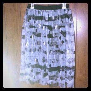 Topshop Skirt. NEVER WORN. Size US 6.