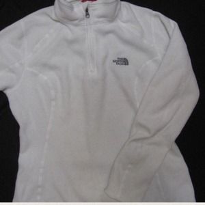 TKA Northface Fleece Sweater no pets no smoking