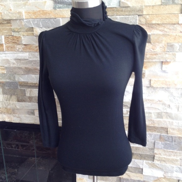 Banana Republic 3/4 Sleeve Turtle Neck