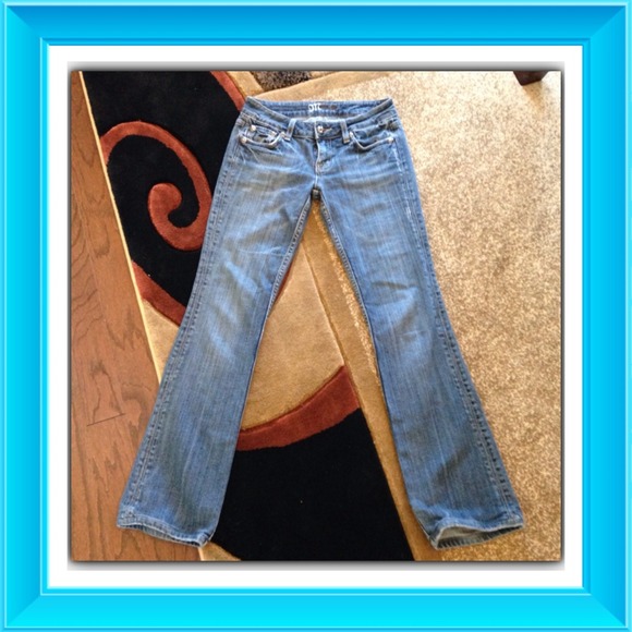 Sold - Picture 3 of 4