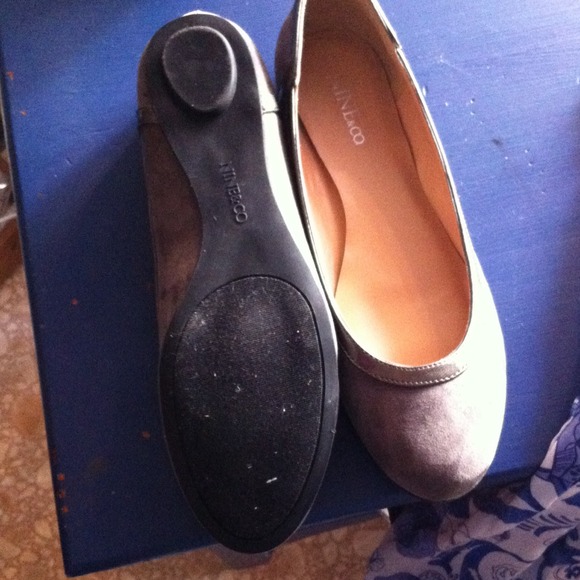 Flats - Picture 2 of 4