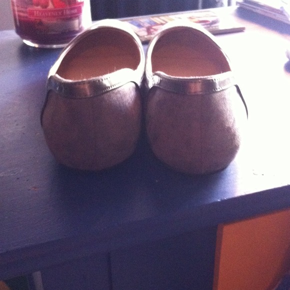 Flats - Picture 3 of 4