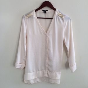 ❤️Ivory Shoulder Detail Blouse ❤️