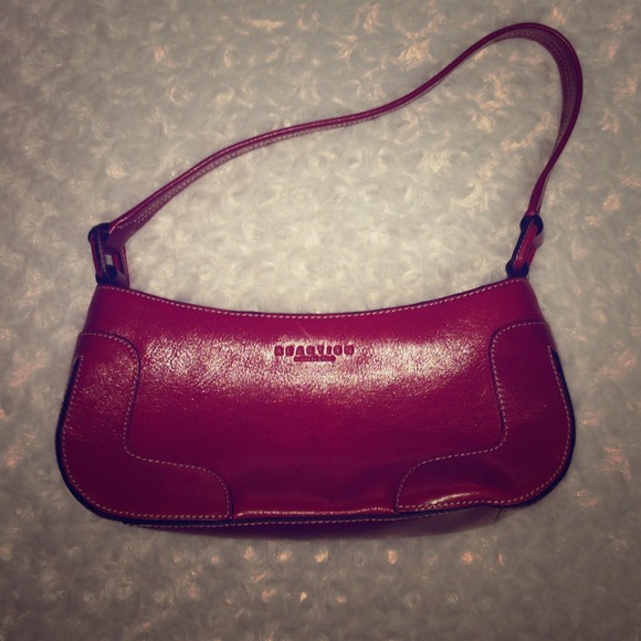 Red Kenneth Cole purse