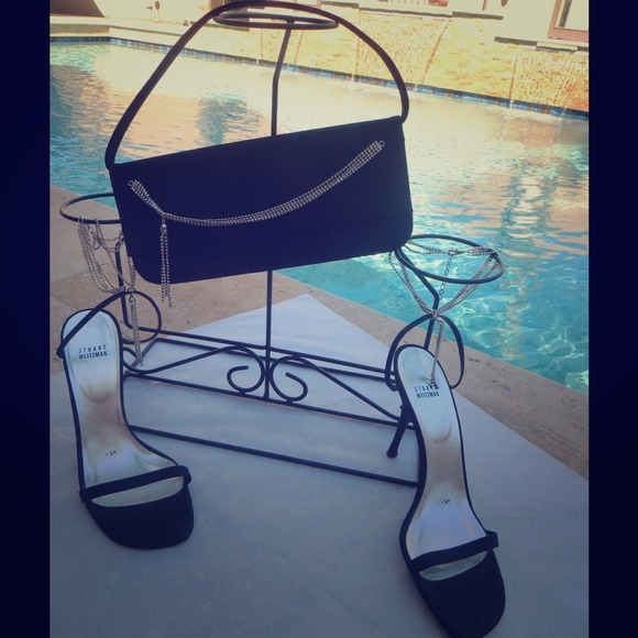 Authentic pristine Start Weitzman Clutch - Picture 1 of 3
