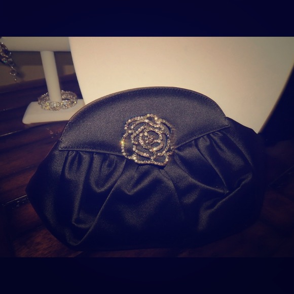 Authentic Stuart Weitzman clutch Swarovski crystal - Picture 1 of 2