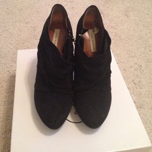 ⛔️Sold⛔️Zara booties. Great condition