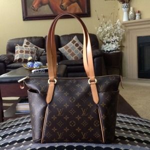 "TOTALLY MM"  "SOLD"