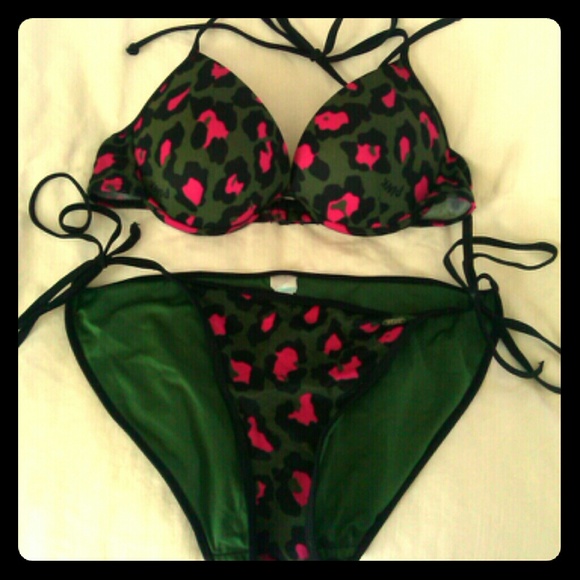 VS PINK bombshell 2 piece leopard print suit