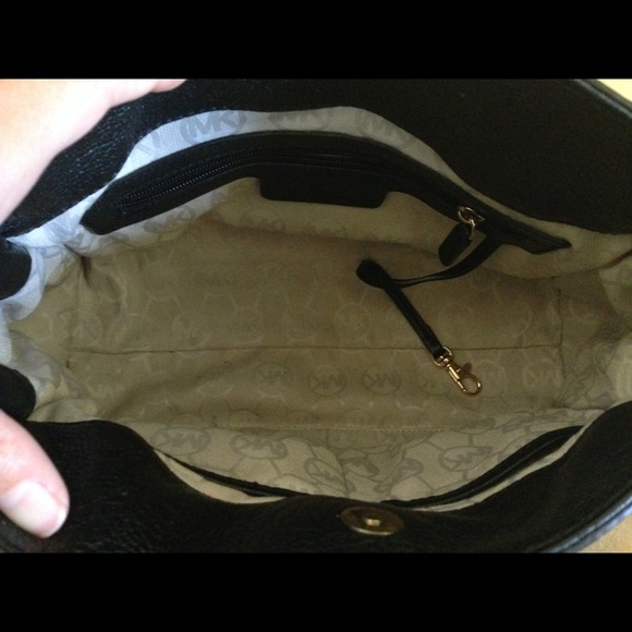 Authentic Michael Kors Hamilton 18k EW Satchel - Picture 4 of 4