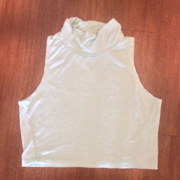 🔱Fabulous Find🔱Mint Crop Top - Picture 2 of 3