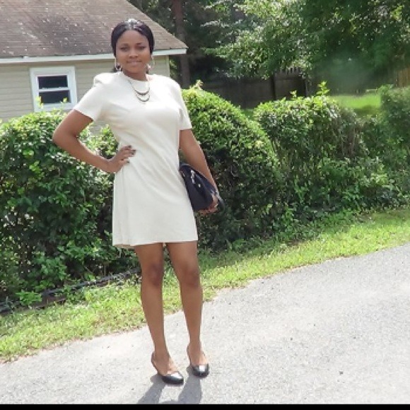 Dresses & Skirts - Classic cream shift dress