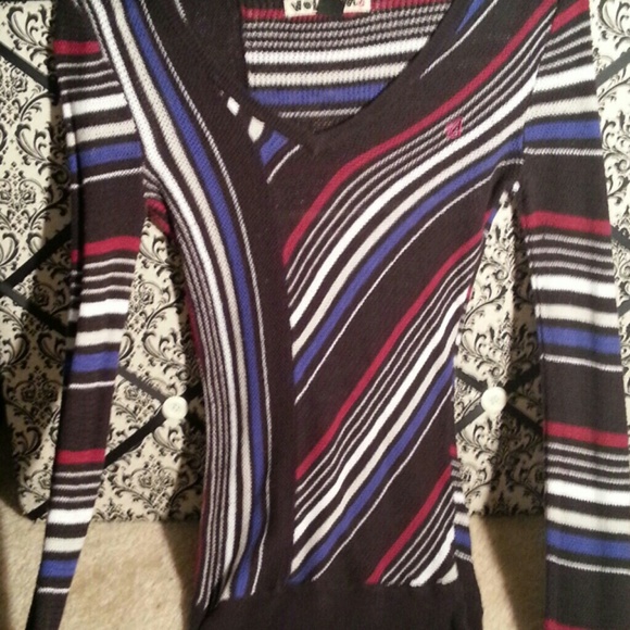Volcom V-neck Womens