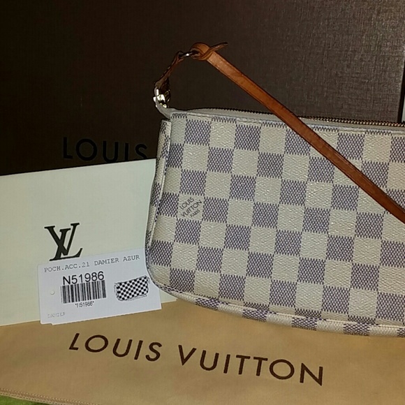 Louis vuitton damier azur pochette