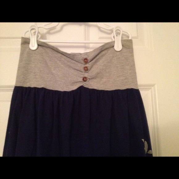 Cute strapless dress - Picture 3 of 3