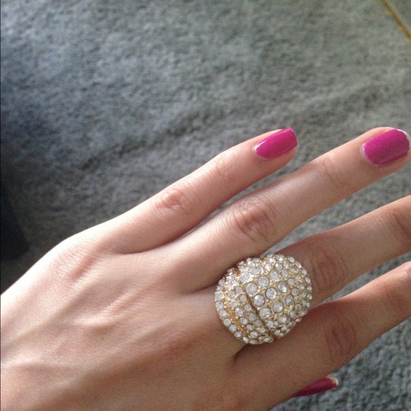 Oversized ring - Picture 1 of 2