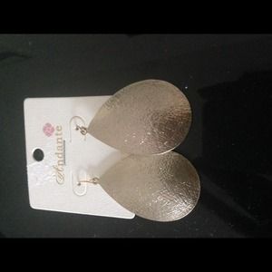 Tear drop earings