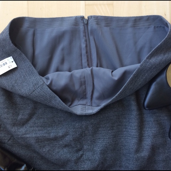 The Limited Ombré Pencil Skirt - Picture 4 of 6