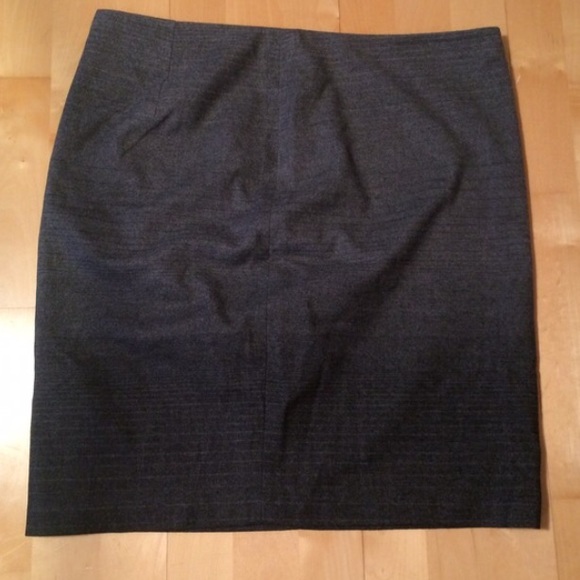 The Limited Ombré Pencil Skirt - Picture 6 of 6