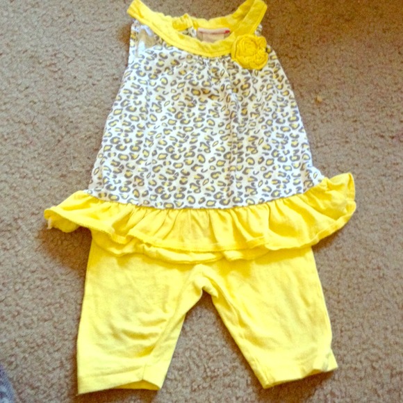 Baby girl, 12 months