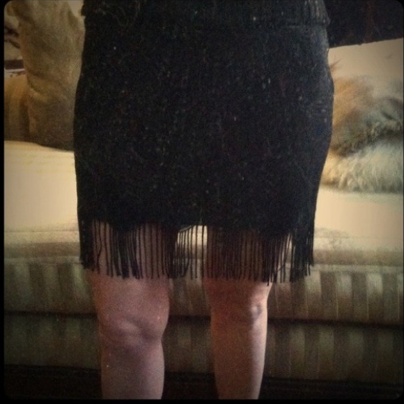 Black Lace Metallic Fringed Mini Skirt 🌺 - Picture 4 of 4