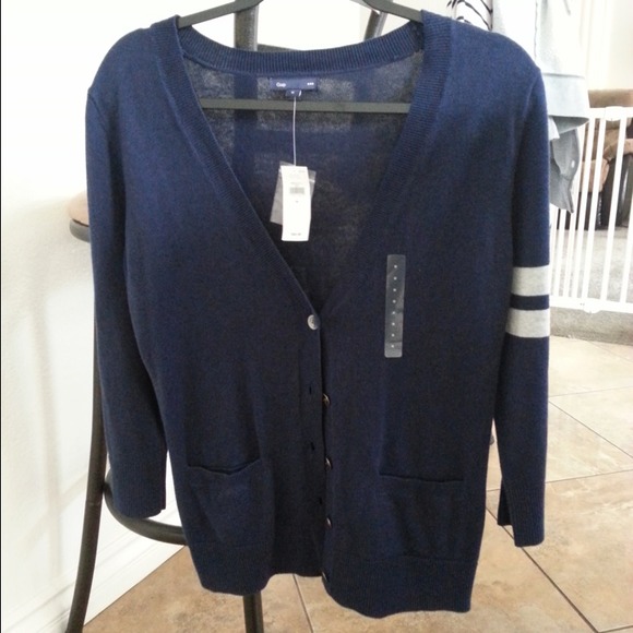 *SOLD***Gap Cardigan